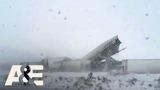 Snowstorm Leads To MASSIVE Pileup On Icy Highway | Road Wars | A&E