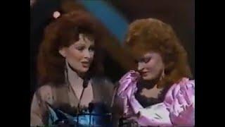 1984 Country Music Awards - The Judds - Horizon winners