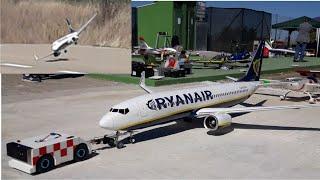 Modellismo in scala - Atterraggio difficile per questo bellissimo Aereo di Linea Boeing 737 Ryanair