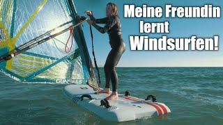 Meine FREUNDIN lernt WINDSURFEN | Die ersten Schritte | Windsurfen in Tarifa