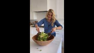 Frisée with Lemon Anchovy Vinaigrette | Daphneoz