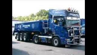 SCANIA V8;