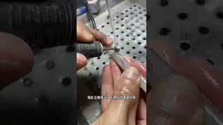 翡翠 珠寶直播：驚喜！小姐姐為外國婆婆定制發簪。手藝人的精心之作，傳承玉文化，快來瞧瞧！ #翡翠直播 #翡翠 #珠宝 #珠寶 #翡翠珠寶 #Shorts