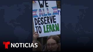 Protestan en Florida las políticas educativas de DeSantis #Shorts | Noticias Telemundo