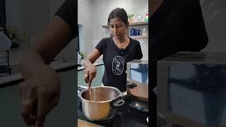 Tiffin box ku ena pack panlam nu kozhapama iruka/Morning routine of a mom #shortsvideo #shorts