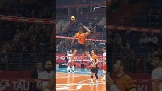 Crazy warm-up spike by Stephen Boyer #volleyball #shorts