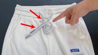 Many people don’t know that the two ropes on the trousers should be tied in this way to be correct