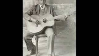 Blind Willie Johnson - Dark was the night...