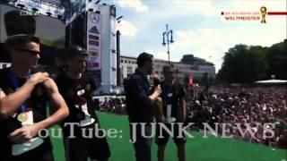 Germany Parade  Philipp Lahm Thomas Müller World Cup Champion 2014 Berlin WM Pokals Deutschland