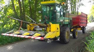 Chopping corn silage