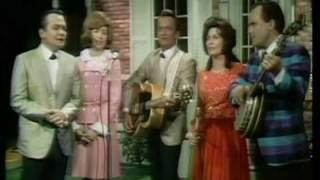 Loretta Lynn & friends - How Beautiful Heaven Must Be