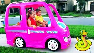 ダイアナとバービーのおもちゃの車 - キャンプカーで大冒険 Barbie car adventure Diana & Roma