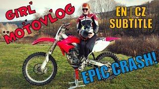 GIRL CRASH MOTOVLOG #2 | CRF 450R vs SX-F 250  | EN SUBTITLE