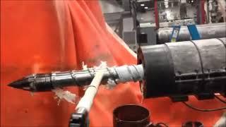 Cleaning injection mold extruder screw   MIGHTY E   Dry Ice Blasting