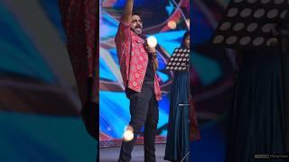 #Venkatesh Superb Live Singing Performance @ #SankranthikiVasthunam Movie Musical Night | FilmyTime