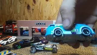 Let's take a look at some custom Hot Wheels diecast 1/64 cars