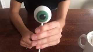 Eyeball cake pops