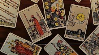 Diese Person möchte mit dir reden! | Tarot Liebe