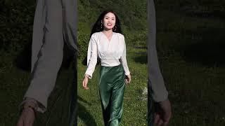 这一辈子无非就是个过程，来时一个人，去时还是一个人，任何事任何物都会成为过去#云南山歌