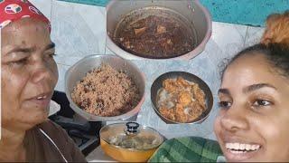 WHITNEY'S SPECIAL FRIED CHICKEN & MUMMY YVONNE'S STEWED BEEF (Plus Rice And Peas)!!!!