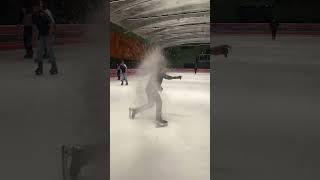 How do you stop ? #icehockey #iceskating #skater #iskate #trick #shorts #stop #makeitviral #skate