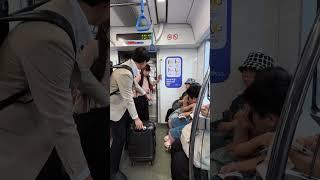 A suitcase – a whole heart [CONDA NGUYEN] #condanguyen #kindness #goodman #help #respect