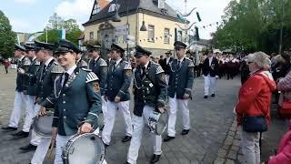 Handwerker Schützenverein Erwitte 1820  .e.V.  Aufmarsch auf dem Marktplatz  Sonntag 07.05.2023