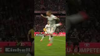 Raphaël Guerreiro's skill vs Grimaldo #football #bayern #shorts #short #guerrero