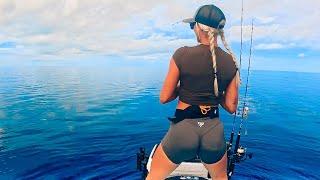 GIRLS DAY FISHING ON THE GREAT BARRIER REEF 