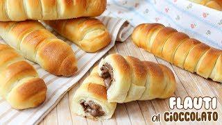 FLAUTI SOFFICISSIMI AL CIOCCOLATO - Ricetta Facile - Brioches con Cuore di Cioccolato