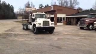 1987 Mack R model Truck