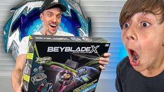 ENCONTREI A BEYBLADE MAIS RARA E O MARCOS PIROU! 