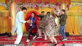 Brothers group dance in wedding sangeet | Gupchup Gupchup | collect me now