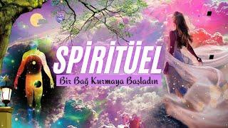 Başka Bir Kişiyle Spiritüel Bir Bağ Kurmaya Başladığını Gösteren 4 İşaret