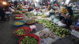 Early Morning Vegetables Market @Chhbar Ampov - Daily LifeStyle Of Vendors Selling Pork, Fruit, Beef