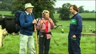 Cross Country Films - Walking through cow fields safely