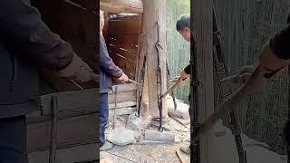 Reinforcement process of load-bearing columns in wooden houses