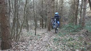 Demonstration of LMX 64 trail riding with no pedalling