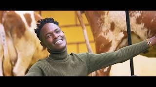 Chimbekere Bweri- Vickyoung Ensanako (official video) skiza SMS 5700176 to 811