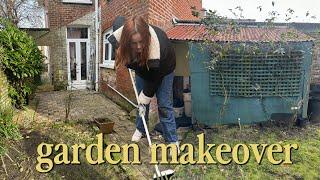 Garden Makeover Part 1 | Uncovering Victorian quarry tiles, a huge clear out and pressure washing 🪴