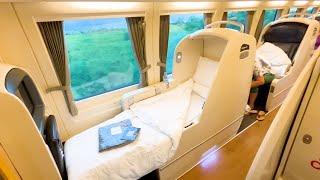 Riding the Sleeping Pod Overnight Train in Australia (Brisbane→Cairns) | Spirit of Queensland