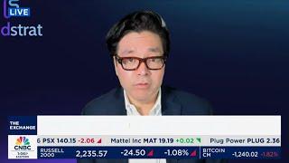 Fundstrat's Tom Lee jumps into the rate cut discussion.