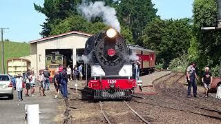 New Zealand Road Trip - Auckland Part 2 - Trains, Boats & Planes - MOTAT, Glenbrook Vintage Railway.