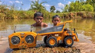 POWERFULL RC TRUCK POWER TEST ON MUDDY ROAD