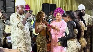 WASIU HARUNA ISHOLA SERENADES HIS WIFE AND CHILDREN AT HIS FANS CLUB ANNIVERSARY IN LAGOS