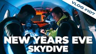 Skydiving at MIDNIGHT on NEW YEARS EVE | 11:59 plane exit ⏱: VLOG #107