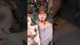 When you sing with your dog  #frenchbulldog #sing #lipsync #ticklewickle555￼