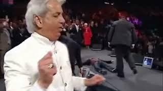 Benny Hinn og hans mystiske åndelige ild!