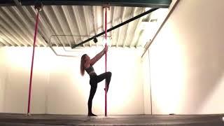 How to create pole flow with basic poledancemoves: beginner Pole dance choreography.
