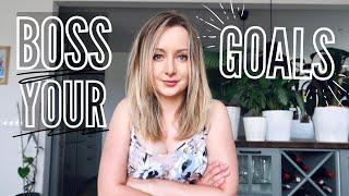 Top Tips to Stay On Track With Your Financial Goals | Money Mindset